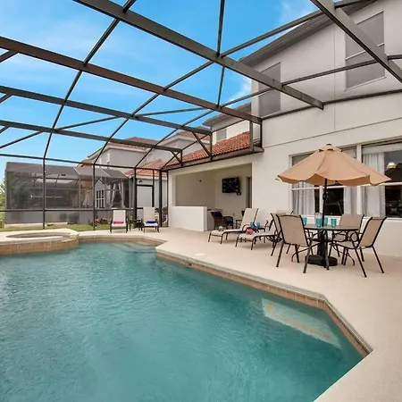 6 Bedroom Luxury Pool Home, Ensuite Bathrooms